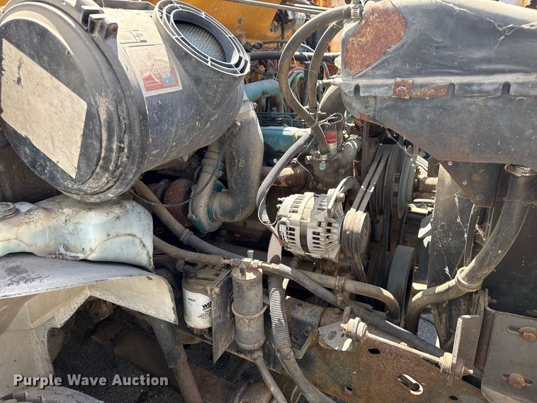 image for item EG8347 1992 International 4900 dump truck