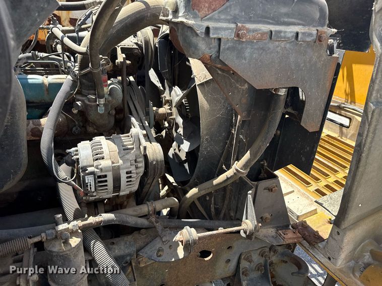 image for item EG8347 1992 International 4900 dump truck