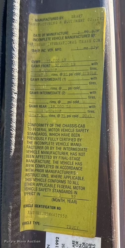 image for item EG8347 1992 International 4900 dump truck