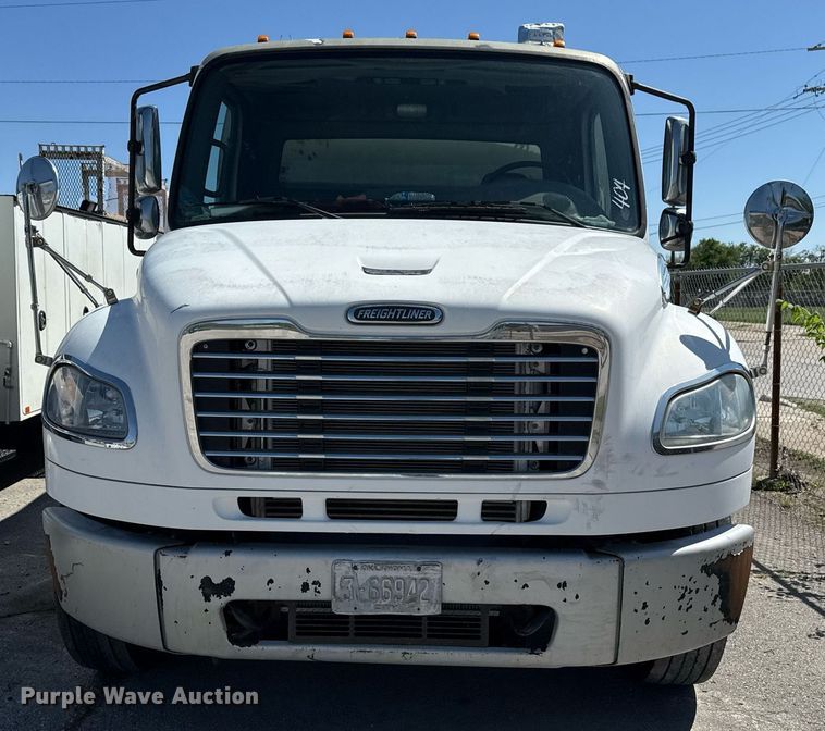 image for item EG8348 2009 Freightliner Business Class M2 refuse truck
