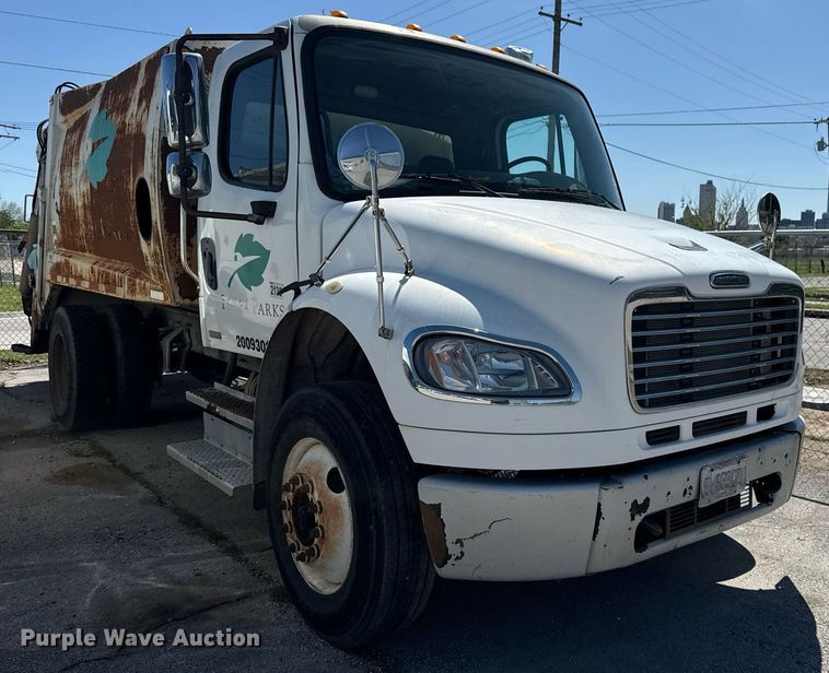 image for item EG8348 2009 Freightliner Business Class M2 refuse truck