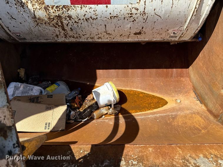 image for item EG8348 2009 Freightliner Business Class M2 refuse truck