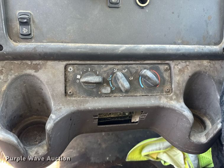 image for item EG8348 2009 Freightliner Business Class M2 refuse truck