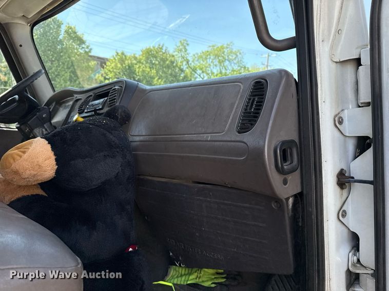 image for item EG8348 2009 Freightliner Business Class M2 refuse truck