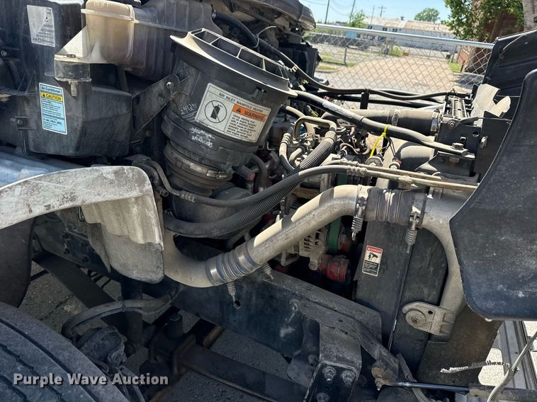 image for item EG8348 2009 Freightliner Business Class M2 refuse truck