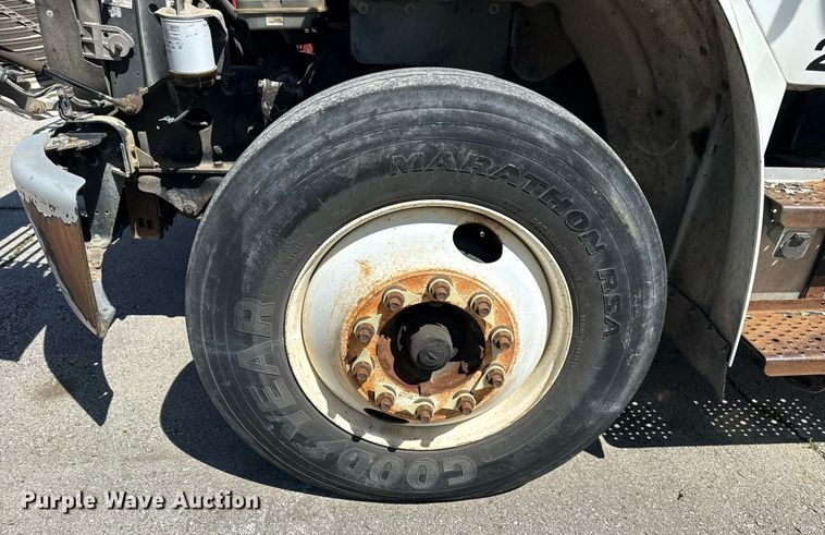 image for item EG8348 2009 Freightliner Business Class M2 refuse truck