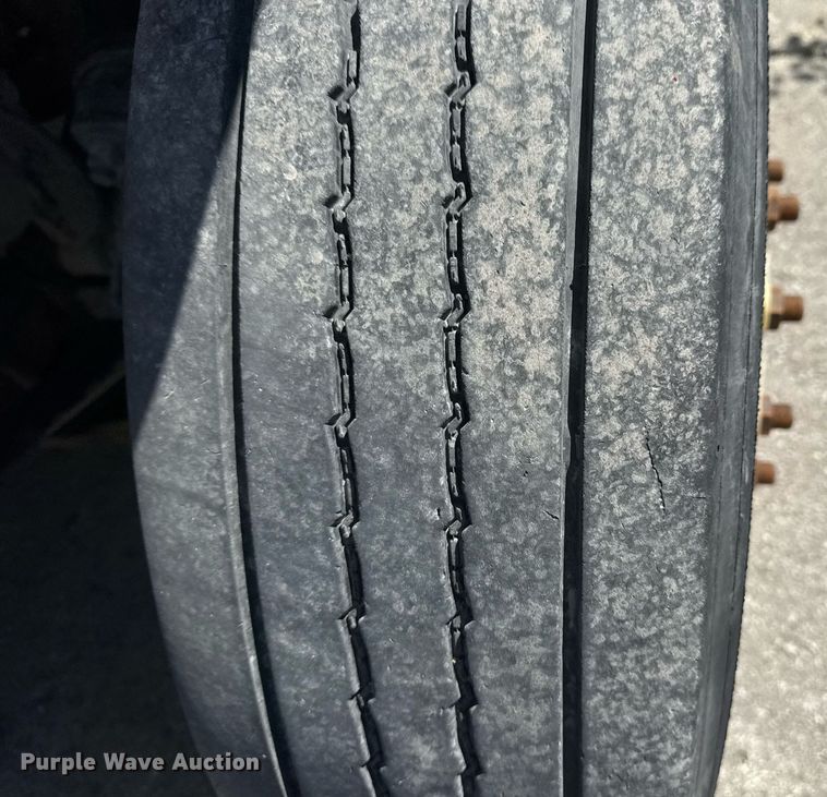 image for item EG8348 2009 Freightliner Business Class M2 refuse truck