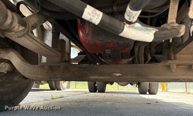 image for item EG8348 2009 Freightliner Business Class M2 refuse truck