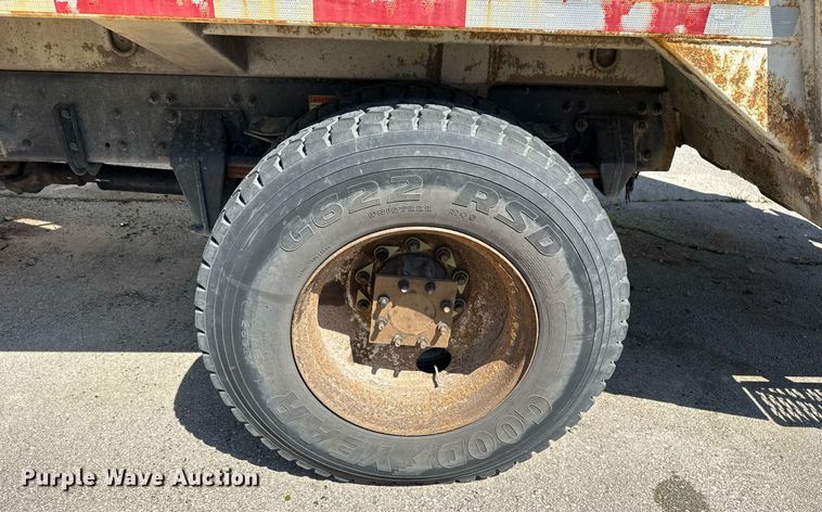 image for item EG8348 2009 Freightliner Business Class M2 refuse truck