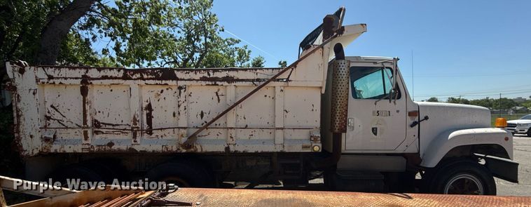 image for item EG8349 1995 International 2554 dump truck