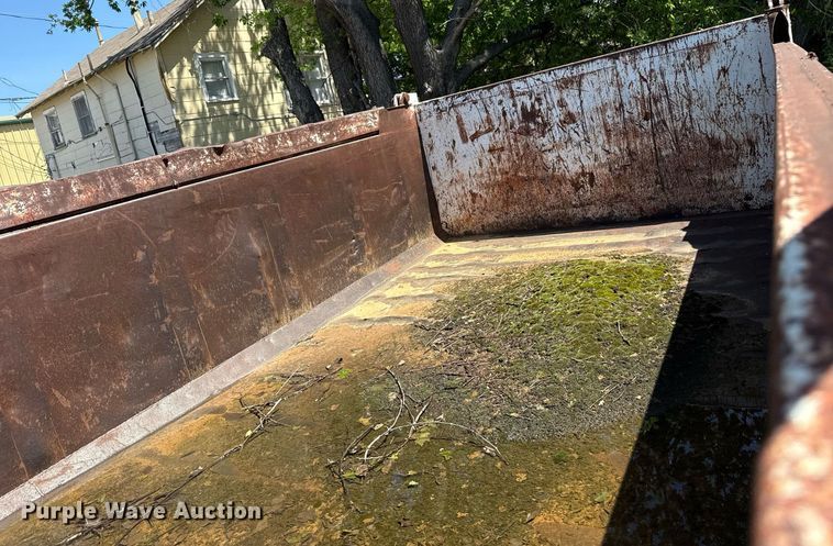 image for item EG8349 1995 International 2554 dump truck