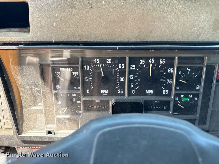 image for item EG8349 1995 International 2554 dump truck