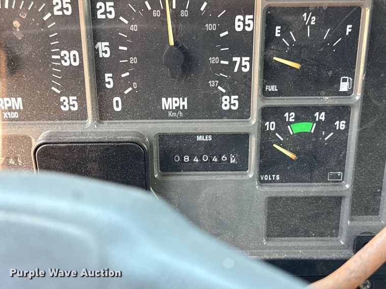 image for item EG8349 1995 International 2554 dump truck