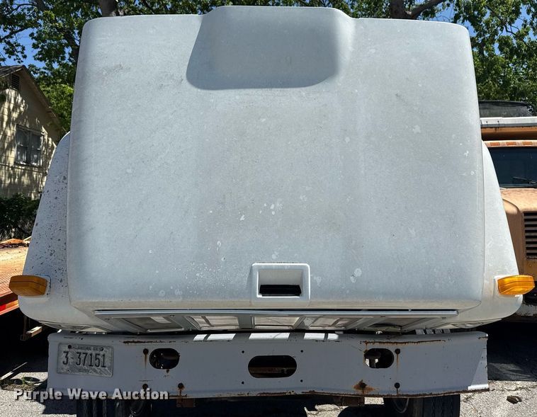 image for item EG8349 1995 International 2554 dump truck