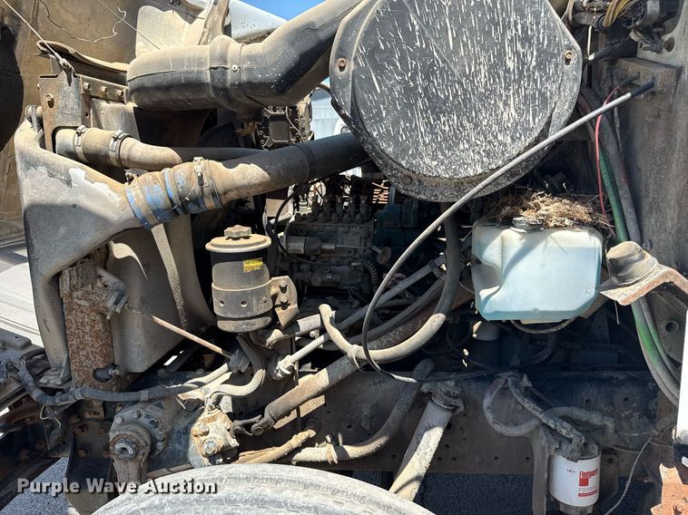 image for item EG8349 1995 International 2554 dump truck