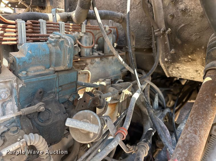 image for item EG8349 1995 International 2554 dump truck