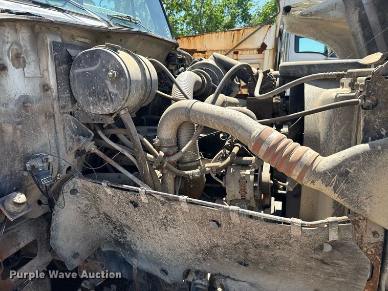 image for item EG8349 1995 International 2554 dump truck