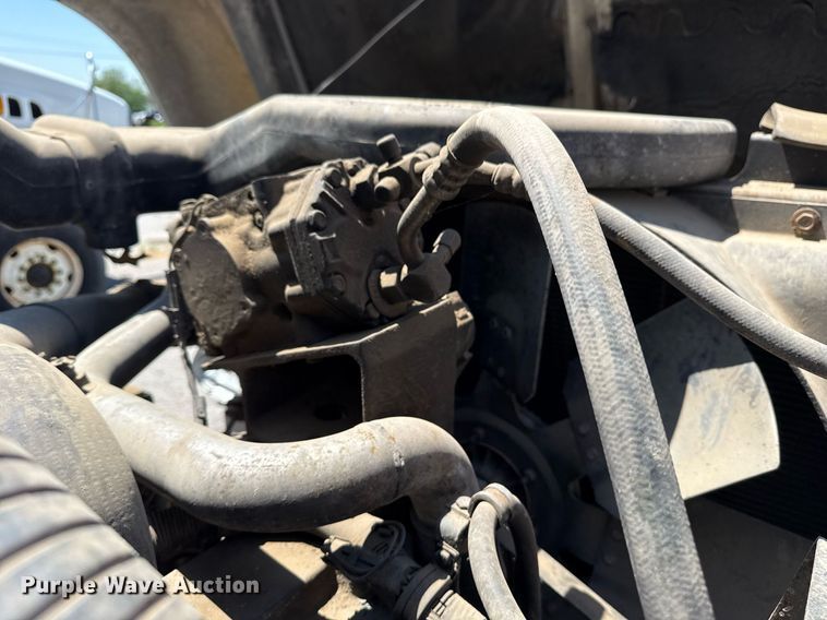 image for item EG8349 1995 International 2554 dump truck