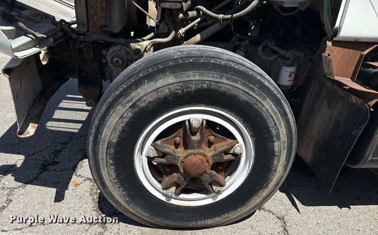 image for item EG8349 1995 International 2554 dump truck