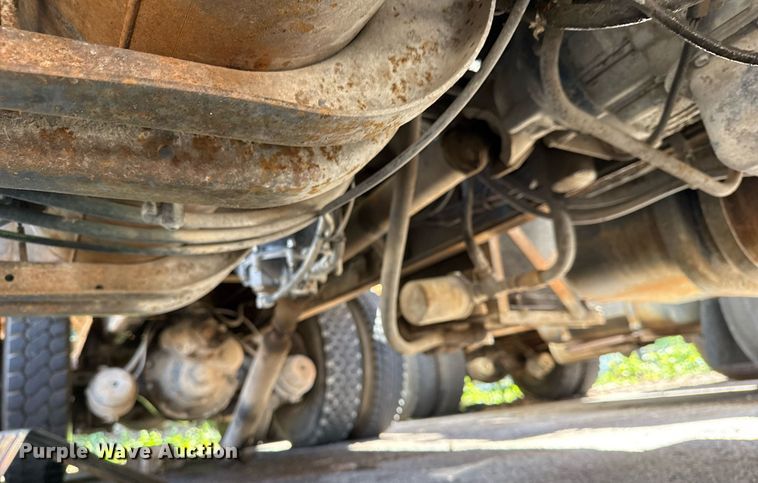 image for item EG8349 1995 International 2554 dump truck