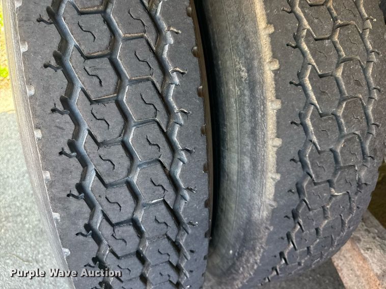 image for item EG8349 1995 International 2554 dump truck