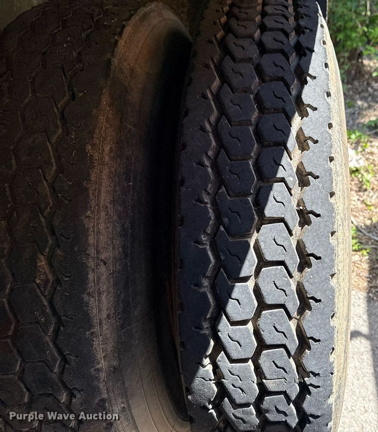 image for item EG8349 1995 International 2554 dump truck