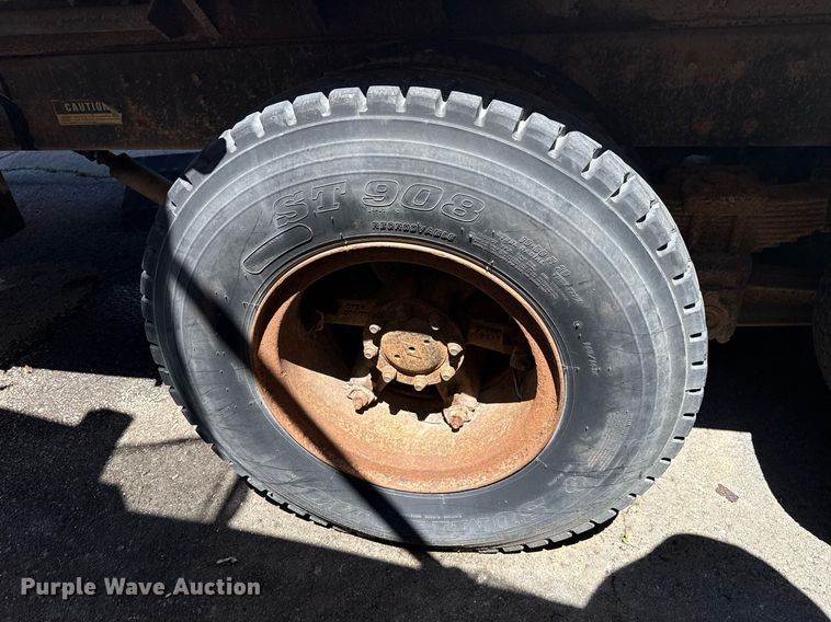 image for item EG8349 1995 International 2554 dump truck