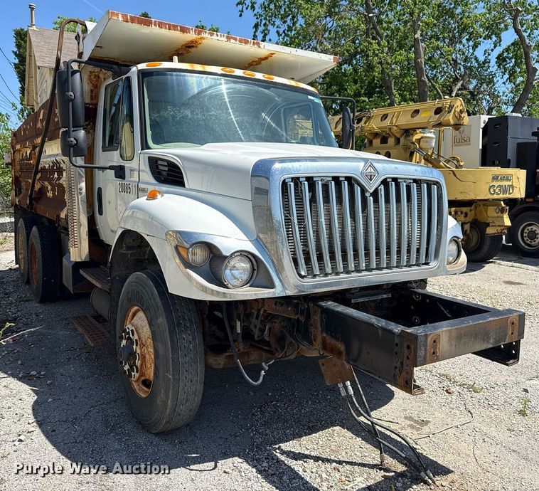 image for item EG8351 2008 International 7400 dump truck