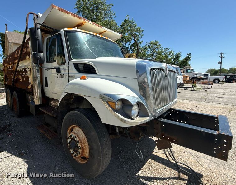 image for item EG8351 2008 International 7400 dump truck