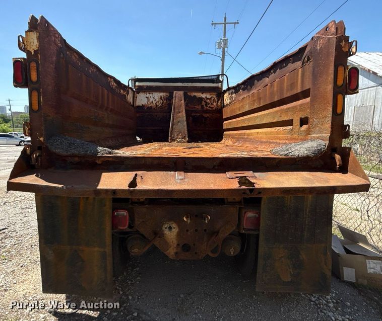 image for item EG8351 2008 International 7400 dump truck