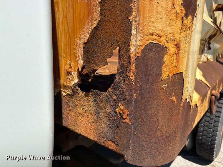 image for item EG8351 2008 International 7400 dump truck