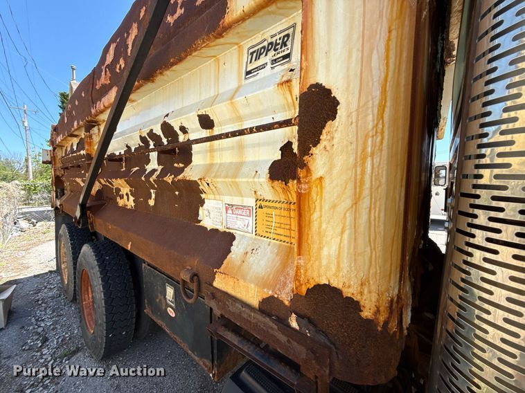 image for item EG8351 2008 International 7400 dump truck