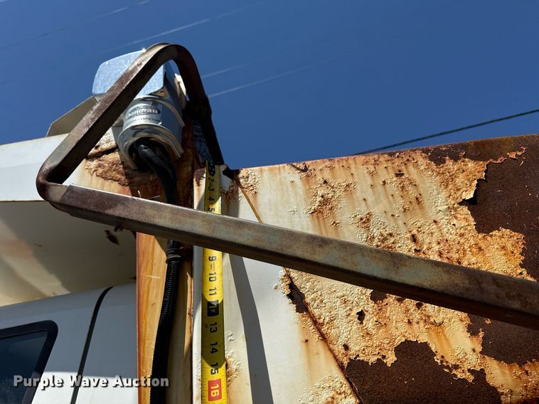 image for item EG8351 2008 International 7400 dump truck