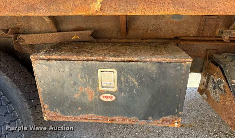 image for item EG8351 2008 International 7400 dump truck