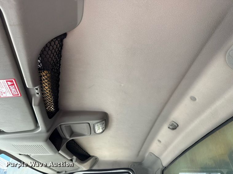 image for item EG8351 2008 International 7400 dump truck