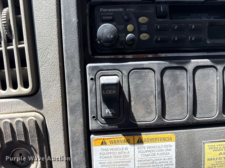 image for item EG8351 2008 International 7400 dump truck