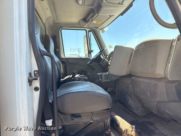 image for item EG8351 2008 International 7400 dump truck