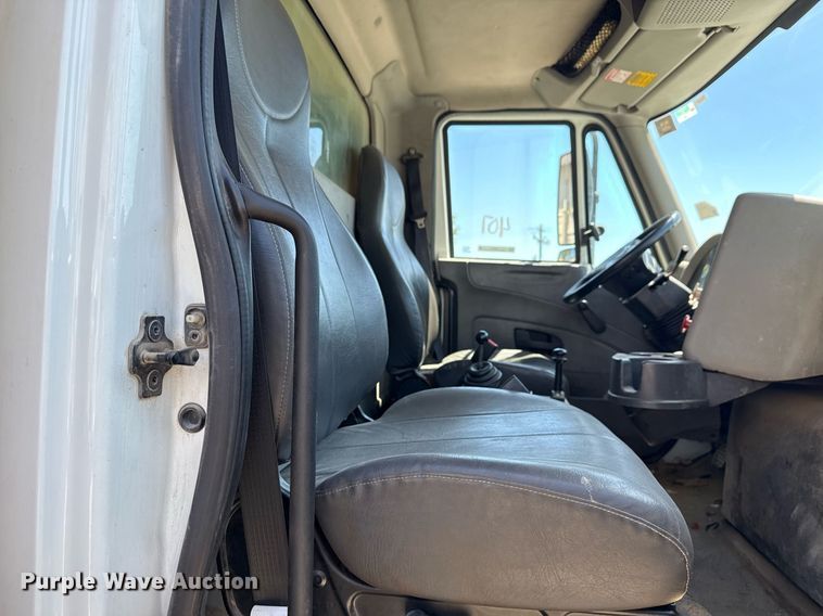 image for item EG8351 2008 International 7400 dump truck