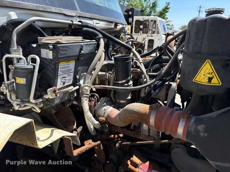 image for item EG8351 2008 International 7400 dump truck