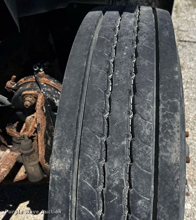 image for item EG8351 2008 International 7400 dump truck