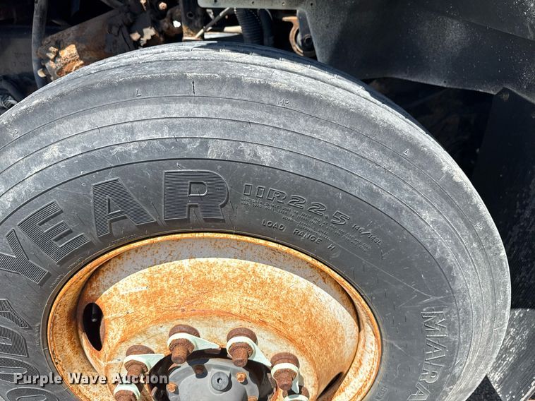 image for item EG8351 2008 International 7400 dump truck