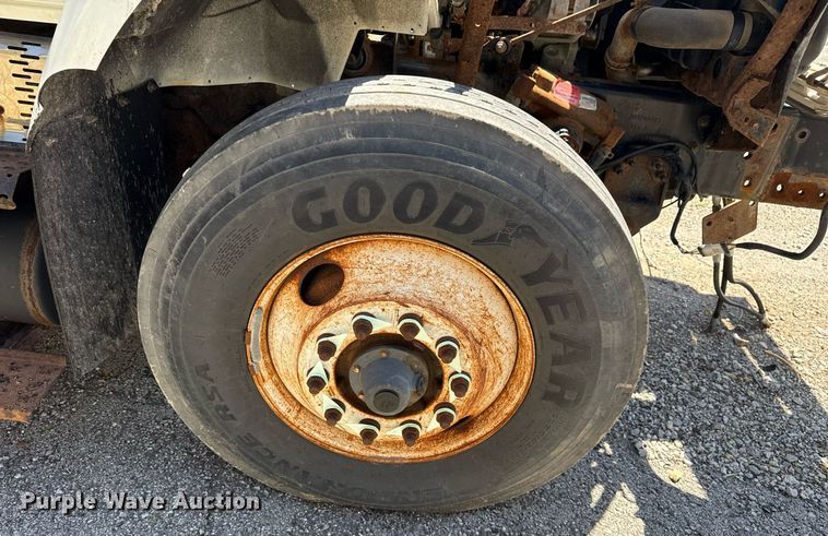 image for item EG8351 2008 International 7400 dump truck