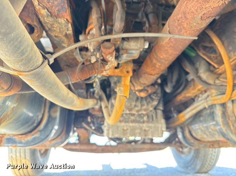 image for item EG8351 2008 International 7400 dump truck