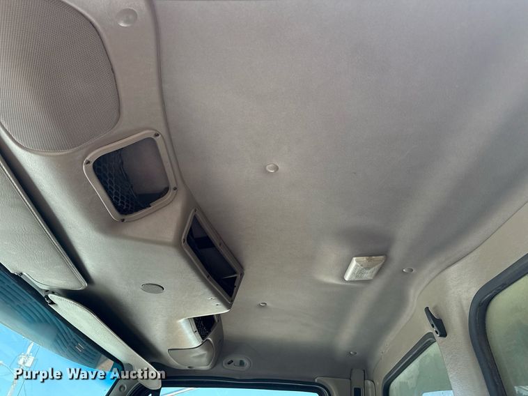 image for item EG8352 2005 Sterling L8500 dump truck