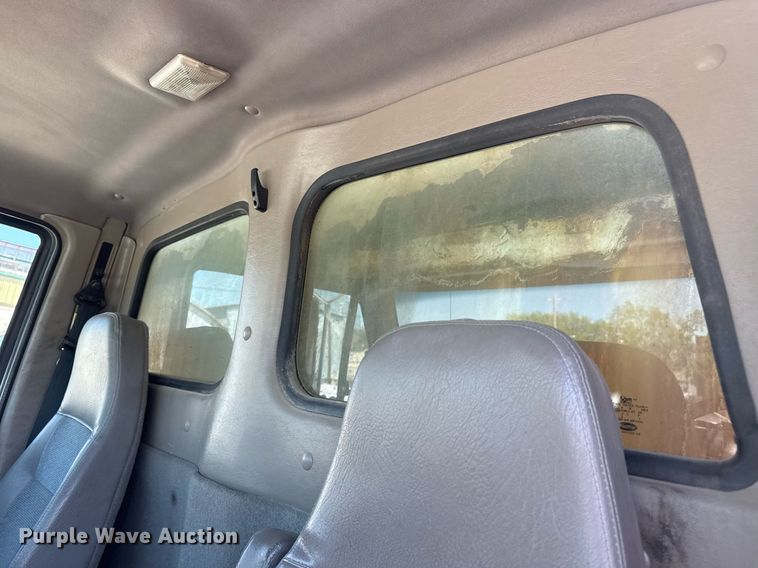 image for item EG8352 2005 Sterling L8500 dump truck