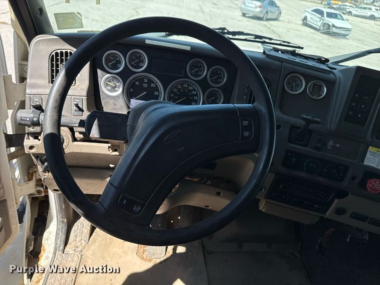 image for item EG8352 2005 Sterling L8500 dump truck