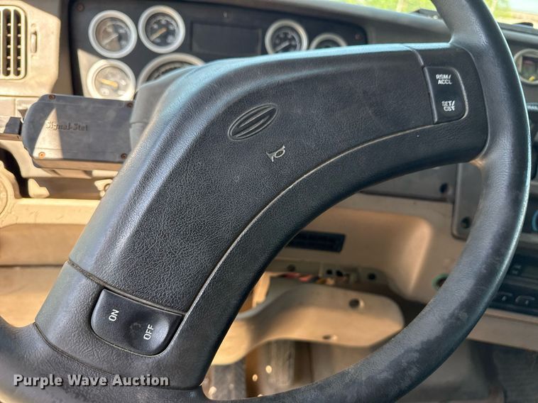 image for item EG8352 2005 Sterling L8500 dump truck