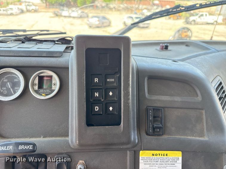 image for item EG8352 2005 Sterling L8500 dump truck