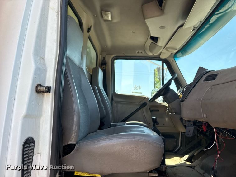 image for item EG8352 2005 Sterling L8500 dump truck