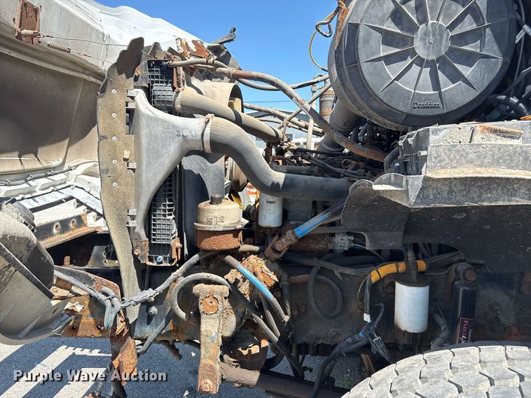 image for item EG8352 2005 Sterling L8500 dump truck